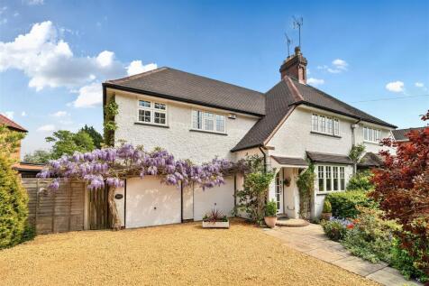 4 bedroom semi-detached house for sale