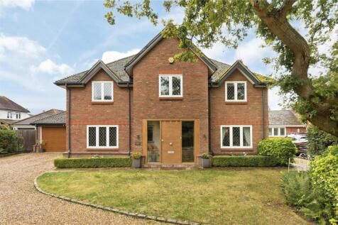 Waterperry Lane, Chobham, Woking, GU24 5 bed detached house for sale