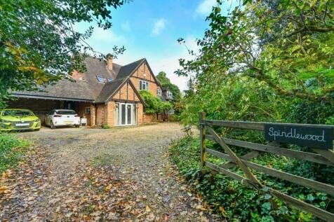 5 bedroom detached house for sale