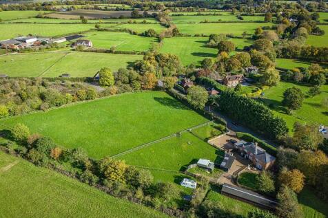 Equestrian land, Maidenhead, SL6 4 bed detached house for sale