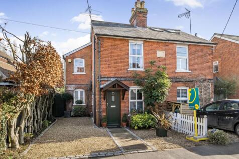 Brock Hill, Winkfield, Bracknell, RG42 3 bed semi