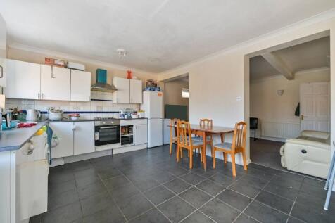 St. Pauls Avenue, Slough, SL2 4 bed detached house for sale