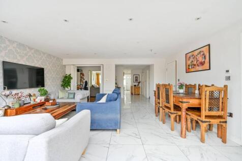 Seacourt Road, Langley, Slough, SL3 4 bed semi