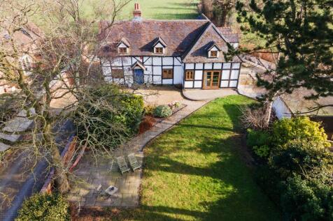 Bradnocks Marsh Lane... 4 bed detached house for sale