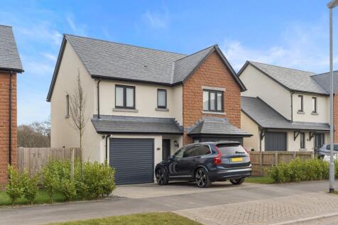 Fresstone Way, Barrow in Furness 4 bed detached house for sale