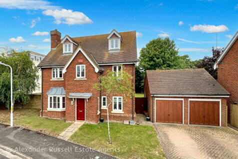 6 bedroom detached house for sale