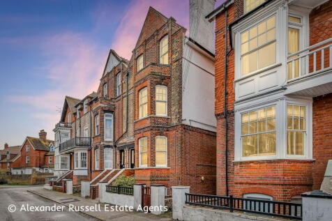 1 bedroom flat for sale