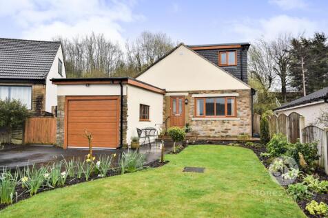 Chatburn Park Drive, Clitheroe, BB7 3 bed detached house for sale