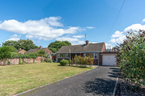 3 bedroom detached bungalow for sale