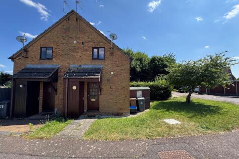 1 bedroom cluster house for sale