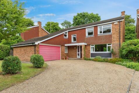 5 bedroom detached house for sale