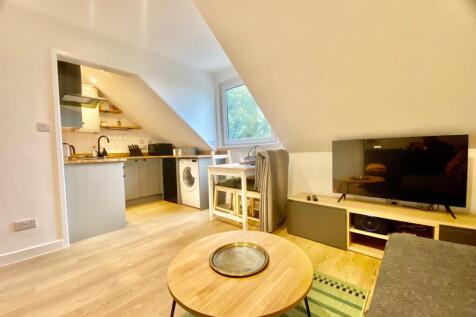Middle Warberry Road, Torquay TQ1 1 bed flat for sale