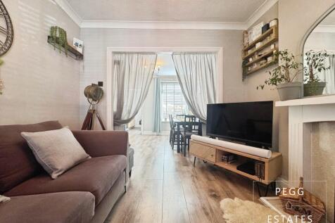 Torquay TQ1 2 bed terraced house for sale