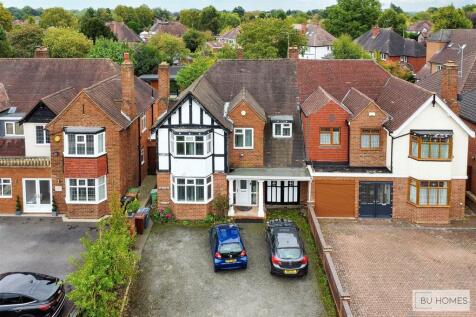 5 bedroom semi-detached house for sale