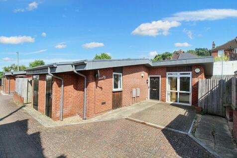 2 bedroom detached bungalow for sale