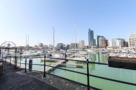 3 bedroom town house for sale