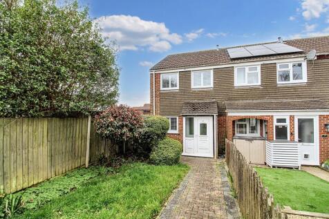 3 bedroom end of terrace house for sale