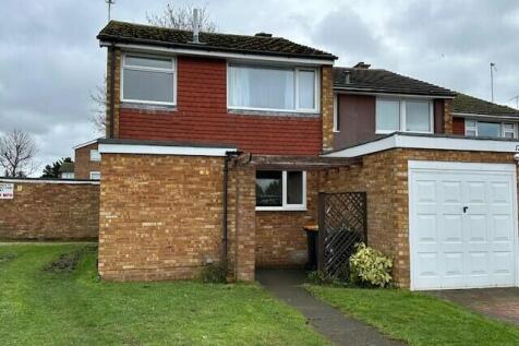 Cricket Lane, Bedford 3 bed terraced house for sale