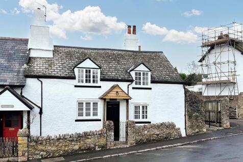 2 bedroom cottage for sale