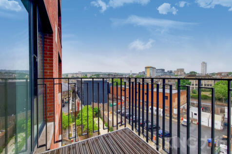 Thunderer Walk, Woolwich, SE18 6LH 1 bed apartment for sale