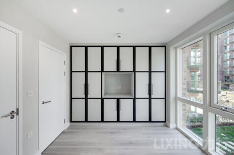 Ottley Drive, Kidbrooke, SE3 9FT 3 bed terraced house for sale
