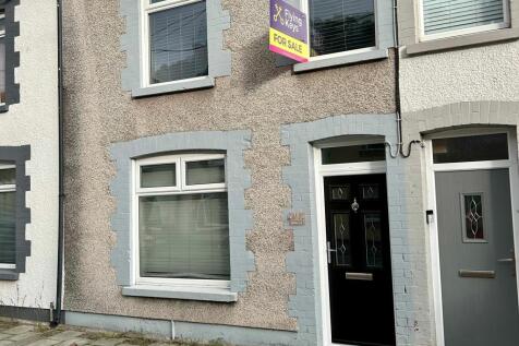 Alexandra Road, Ynysddu, NP11 3 bed terraced house for sale