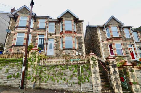 Pantyresk Road, Abercarn, NP11 3 bed terraced house for sale