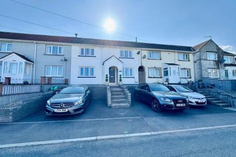 Treowen Road, Newbridge, NP11 3 bed terraced house for sale