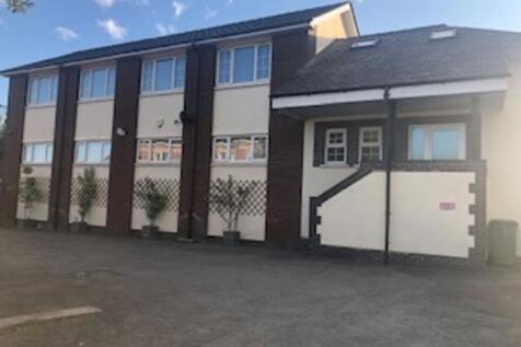Hall Street, Blackwood, NP12 4 bed semi