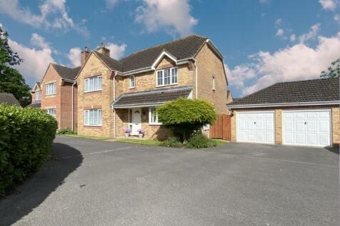 Field Place, Verwood 5 bed detached house for sale