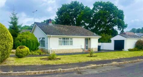 2 bedroom detached bungalow for sale