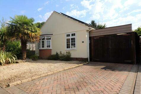 2 bedroom detached bungalow for sale