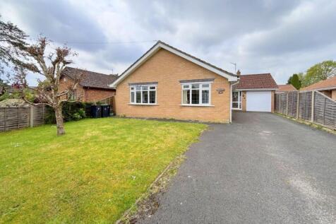 Magnolia Close, Verwood 4 bed detached bungalow for sale