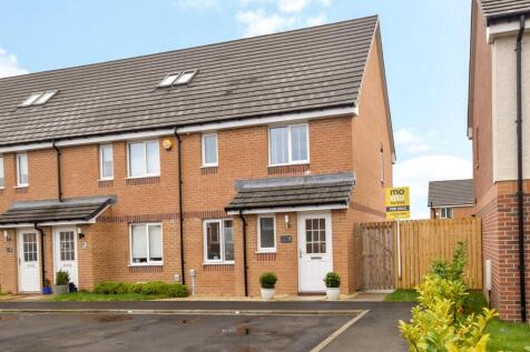 3 bedroom end of terrace house for sale