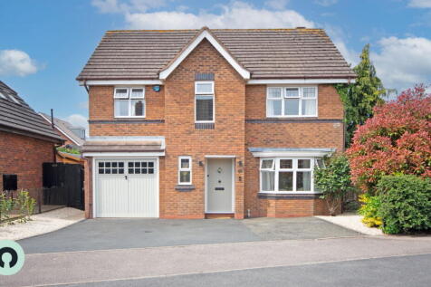 Wyndham Wood Close 4 bed detached house for sale