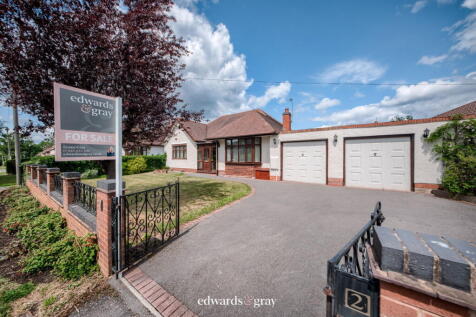 Hall Walk, Coleshill, B46 3ES 3 bed detached bungalow for sale
