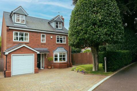 5 bedroom detached house for sale