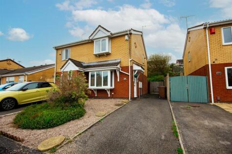 2 bedroom semi-detached house for sale
