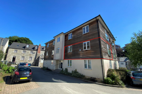 Avon House, Tresooth Lane, Penryn 2 bed apartment for sale