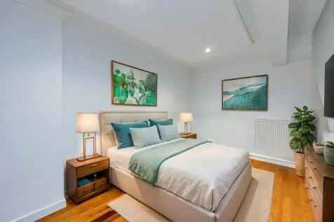 Regency Walk, Croydon, CR0 3 bed maisonette for sale