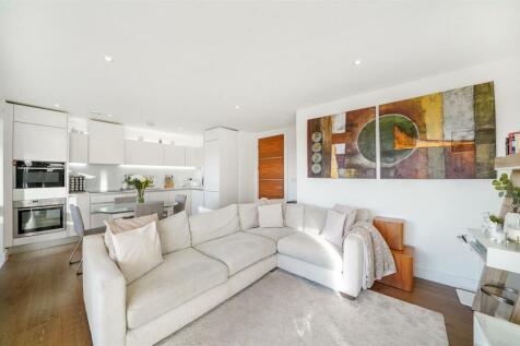 Merlin Court, London SE3 2 bed apartment for sale