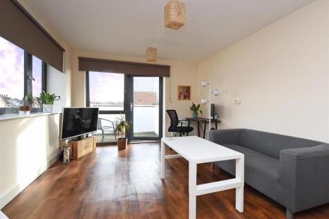 Meadowcroft Mews, London SE6 1 bed apartment for sale