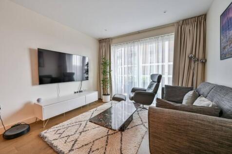 Deveraux House, Woolwich Riverside... 2 bed flat for sale