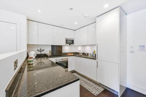 3 bedroom flat for sale