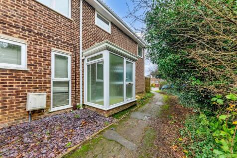 The Glebe, Saffron Walden CB11 3 bed end of terrace house for sale