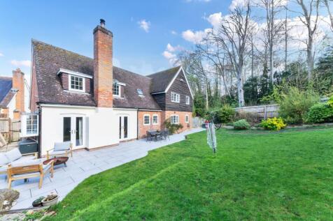 5 bedroom detached house for sale