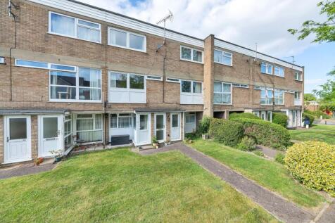 2 bedroom maisonette for sale