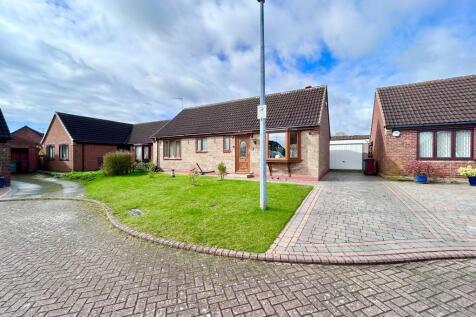 2 bedroom detached bungalow for sale