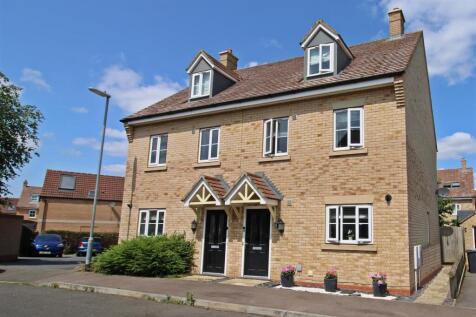 3 bedroom semi-detached house for sale