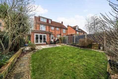 4 bedroom semi-detached house for sale